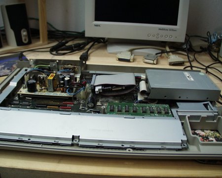 Der zusammengerollte CF-Adapter Der zusammengerollte CF-Adapter